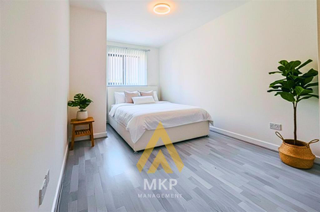 2 bedroom flat to rent - Photo 4