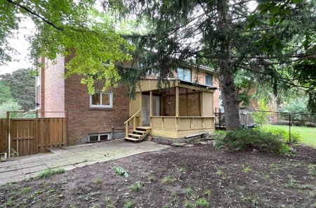 For Lease - 8 Birchbank Lane, Toronto, Ontario - Photo 4