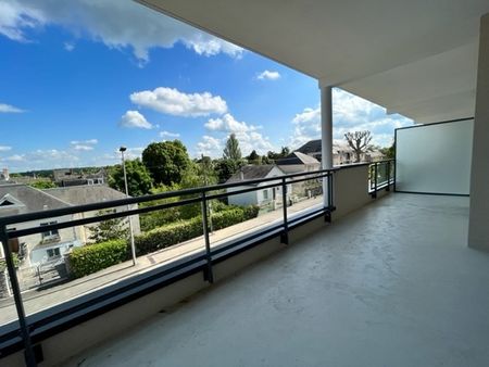 Location Appartement 3 pièces 92m² BLOIS 41000 - Photo 2