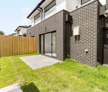 Modern Townhouse - Photo 6