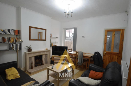 4 bedroom terraced house to rent - Photo 5