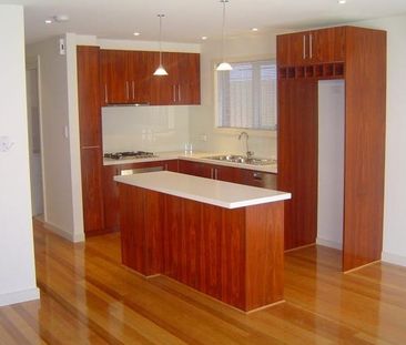 18B Ford Street, Brunswick VIC 3056 - Townhouse For Rent | Domain - Photo 4