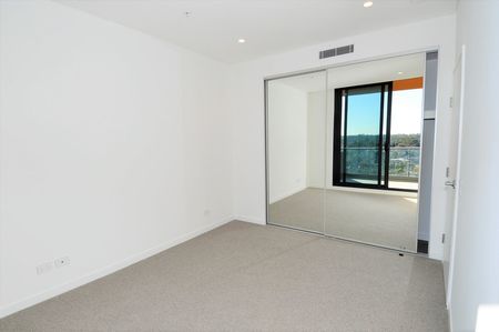 Luxury 1-bedroom+Study at Poly Horizon - Photo 2
