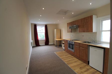 Studio to rent - Photo 2