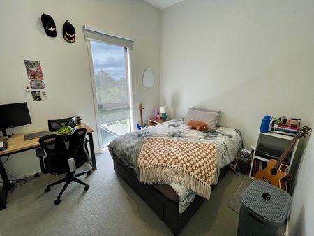 Sunny 3 bedroom home for rent in Petone - Photo 3