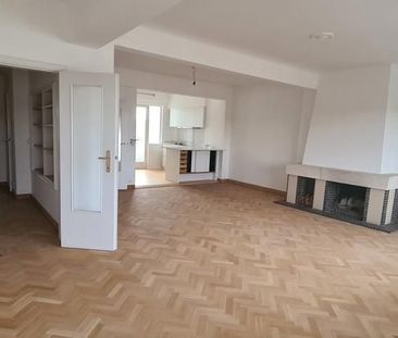 Appartement te huur in Ukkel voor € 1.900 met 3 slaapkamers - Photo 1