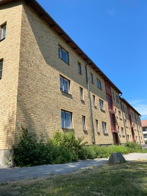 Svärdsliljegatan 8 A - Foto 1