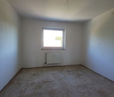 2-Zimmer-Wohnung mit großzügigem Wohnzimmer // 3.OG links - Photo 3
