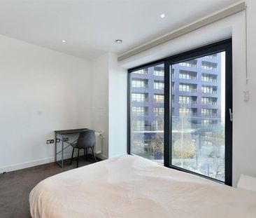 2 Bed Flat, City Island Way, E14 - Photo 6