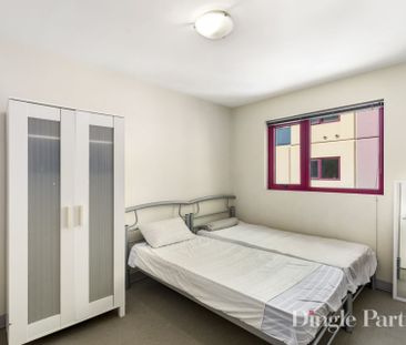 CENTRAL LEAFY CARLTON LOCATION! - Photo 1