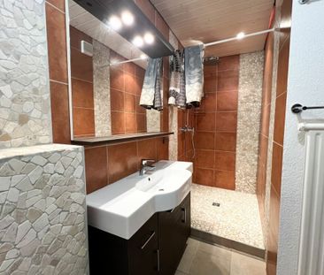 Bel appartement de 3 pièces dans une villa avec terrasse au Locle - Photo 3