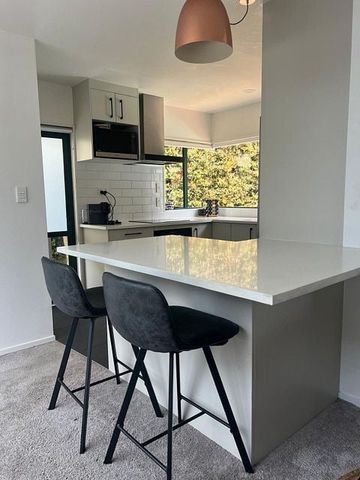 Modern Townhouse with Private Garden – Remuera - Photo 3