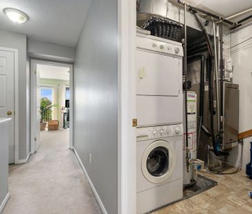 For Lease - 813 Longfields Drive Unit# 10, Barrhaven, Ontario - Photo 2