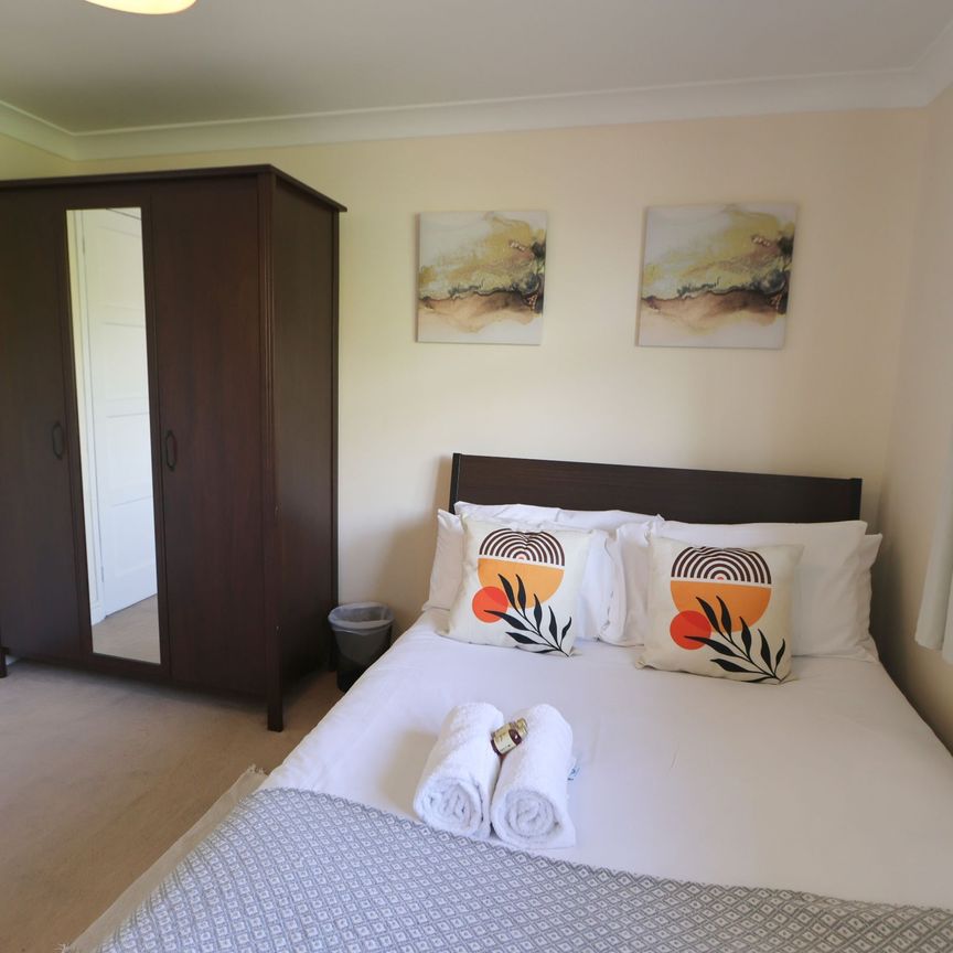 4 Bedroom Home – Medium Let - Photo 1