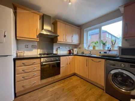 3 bedroom semi-detached house to rent - Photo 5