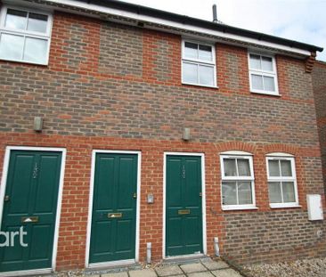 2 bedroom maisonette to rent - Photo 2