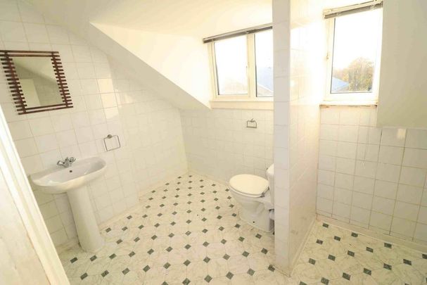 1 bedroom in a flat share to rent - Photo 1