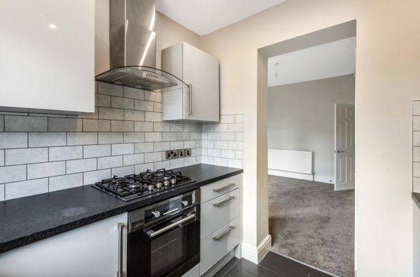 2 bedroom House To Let - Photo 1