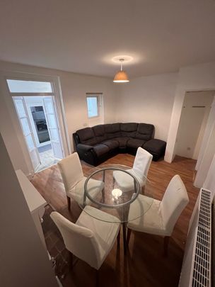 Room in a Shared House, Sidney Road, SE25 - Photo 1