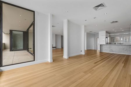 Top Floor of the Heard's Building - Photo 2