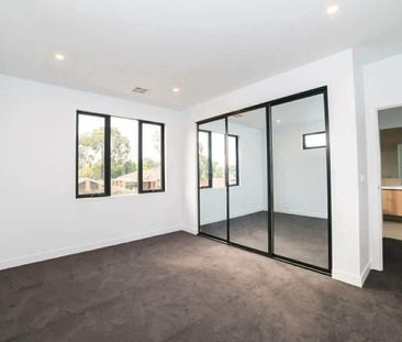 Wantirna South - Photo 1