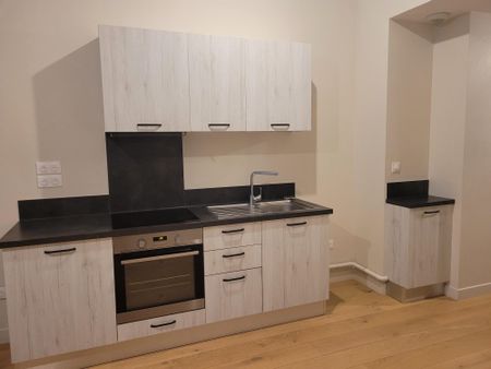 Location Appartement 2 pièces 43m² LA ROCHELLE 17000 - Photo 3