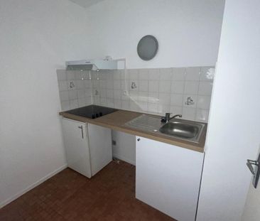 Location Appartement 2 pièces 33m² BORDEAUX 33000 - Photo 4