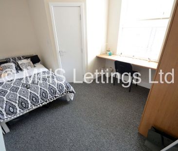 5 Bedroom Mid Terraced House for rent in Winfield Terrace - Photo 3