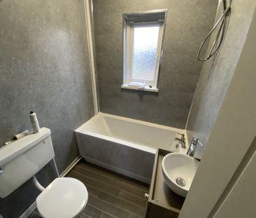 Cliff Avenue, Winterton - Photo 3