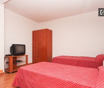 granada, Andalusia 18002 - Photo 5