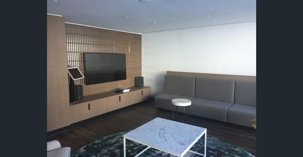 Modern CBD Apartment with Panoramic Views & Car Park - Photo 1