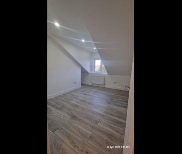 Studio Flat, Whitehorse Road, CR0 - Photo 1