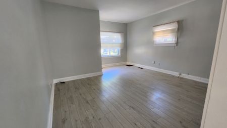 For Lease - 207 Olive Avenue, Toronto, Ontario - Photo 3