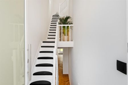 VOLLEDIG GERENOVEERD HUIS MET 3 SLPKS EN TUIN - Photo 4
