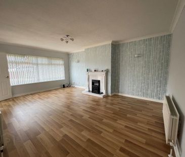 17 Prospect Gardens, Carrickfergus, BT38 8QX - Photo 2