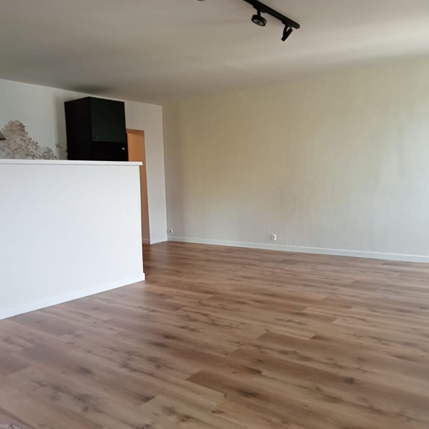 Location Appartement 4 pièces 120m² - Photo 1