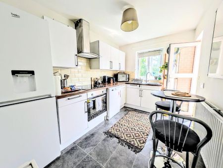 1 bedroom flat to rent - Photo 4