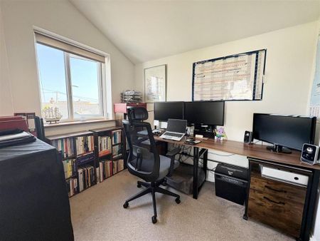 3 bedroom detached house to rent - Photo 5