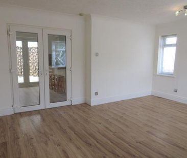 St Peters View, Hull, Bilton - Photo 2