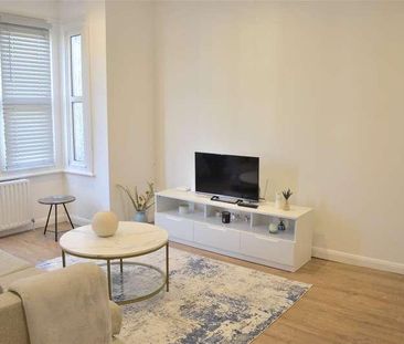 Onslow Gardens, Wallington, SM6 - Photo 2