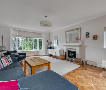 4 bedroom detached house to rent - Photo 2