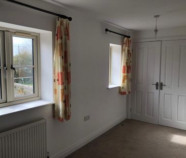 2 bedroom semi-detached house to rent - Photo 3