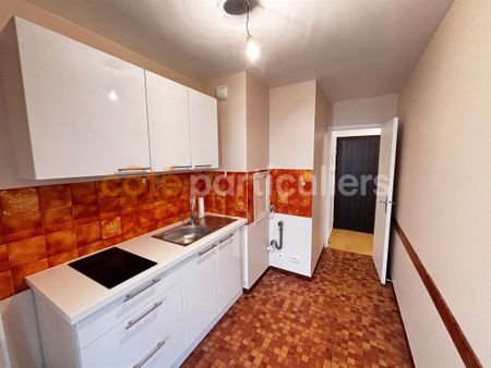 APPARTEMENT T2 NON MEUBLÉ PLACE DE JAUDE - Photo 3