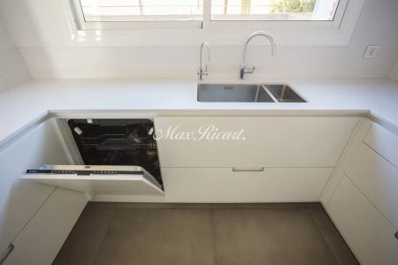 A estrenar, totalmente exterior en Tres Torres - Photo 4