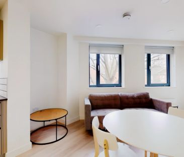 1 Bed 1 Bath - Photo 3