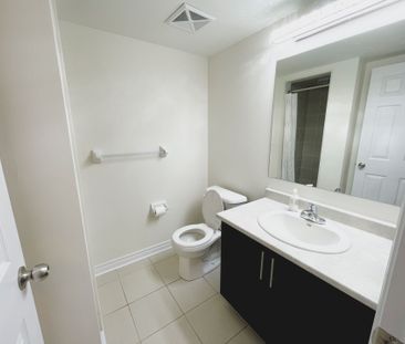 For Lease - 15 Eaton Park Lane Unit# 17, Toronto, Ontario - Photo 4