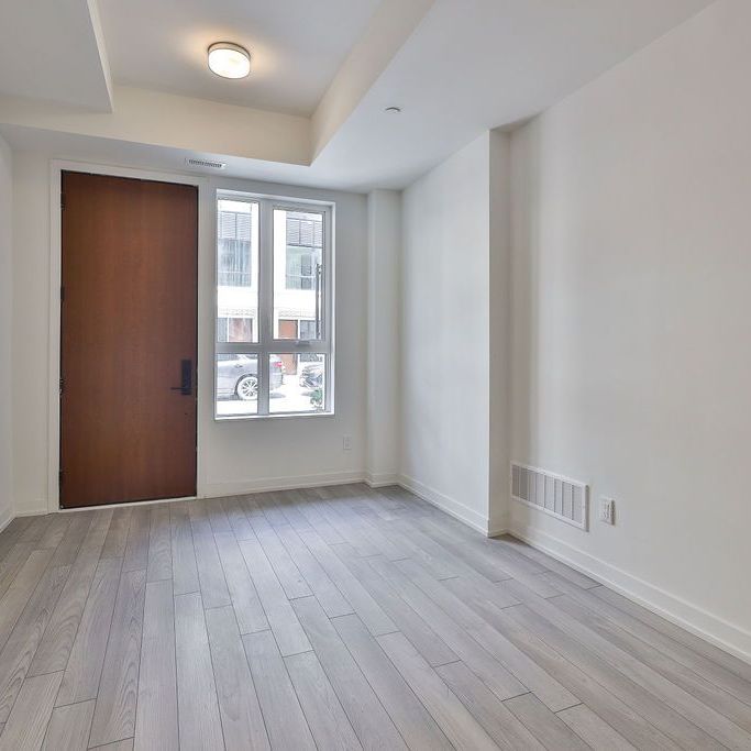 For Lease - 7 Red Squirrel Lane Unit# E-102, Richmond Hill, Ontario - Photo 1