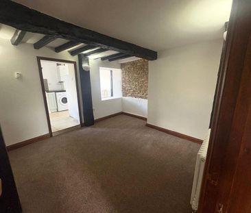 2 bedroom terraced house to rent - Photo 2
