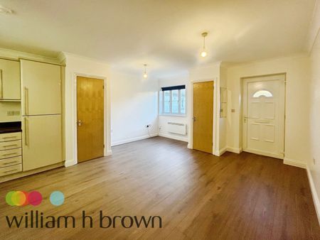 Station Approach, Braintree - Photo 3