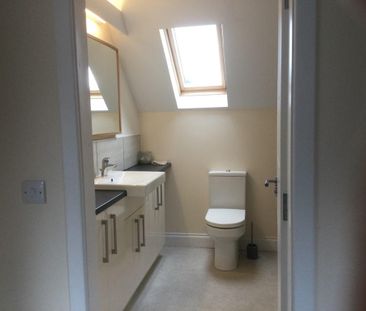 2 bedroom flat to rent - Photo 6